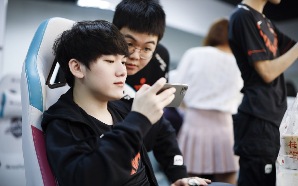 九游体育登录入口JackeyLove官方宣布重返赛场新规，TL引发争议！(新疆浩源是国企还是央企)