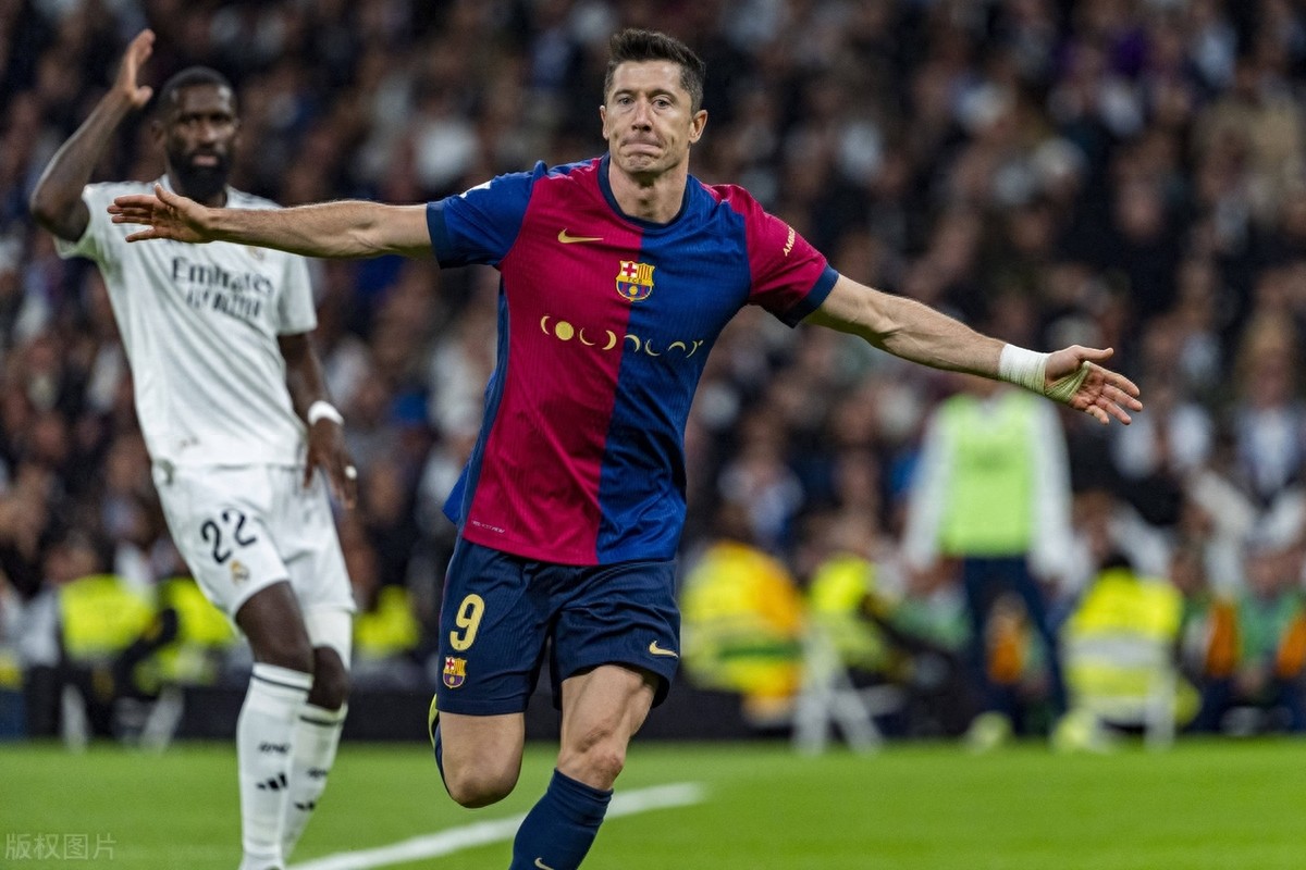 九游体育包含莱万多夫斯基新星出色防守表现惊艳，SKT未来可期！的词条